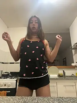 Snapshot of Yerucita chatting on 10.29.25 Yerucita online show from 10.29.25