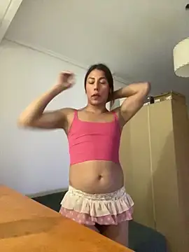 Snapshot of Yerucita chatting on 11.05.25 Yerucita online show from 11.05.25