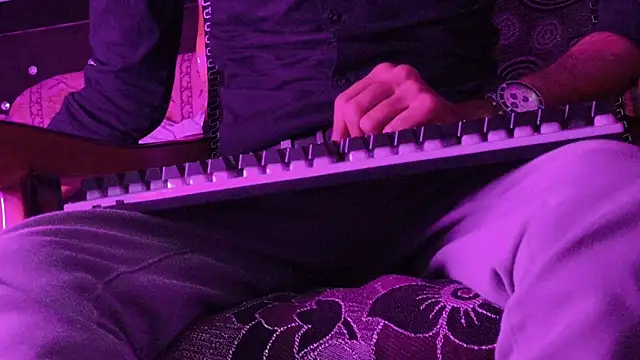 Habibi big b online show from 11.04.25