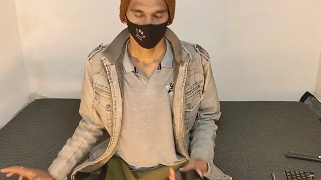 Snapshot of Habibi_big_b chatting on 01.11.26 Habibi big b online show from 01.11.26