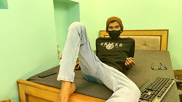 Snapshot of Habibi_big_b chatting on 02.16.26 Habibi big b online show from 02.16.26