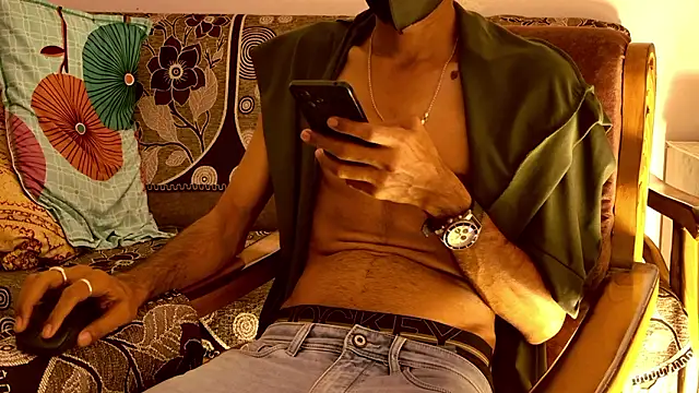 Snapshot of Habibi_big_b chatting on 03.10.26 Habibi big b online show from 03.10.26