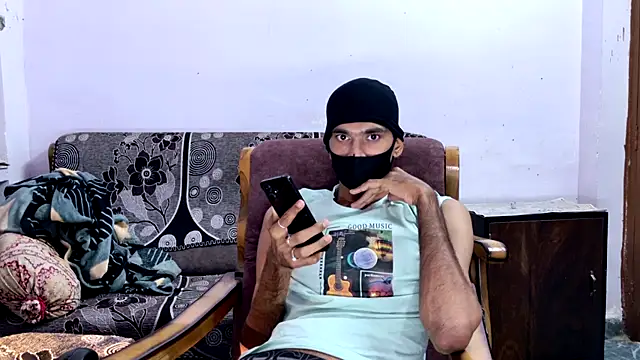 Snapshot of Habibi_big_b chatting on 03.14.26 Habibi big b online show from 03.14.26