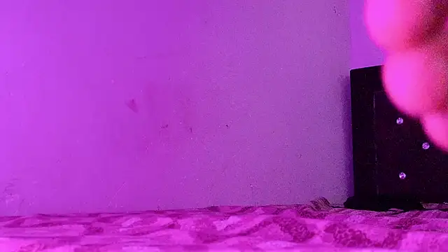 Snapshot of Habibi_big_b chatting on 03.28.26 Habibi big b online show from 03.28.26