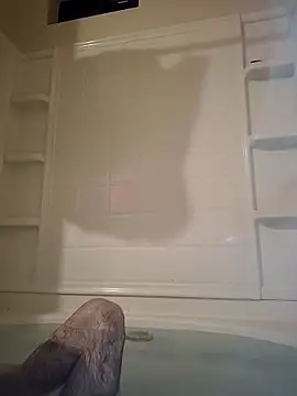 Snapshot of lit702 chatting on 11.30.25 lit702 online show from 11.30.25