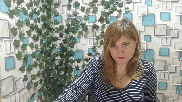 DaniellaKiss online show from 02.10.25