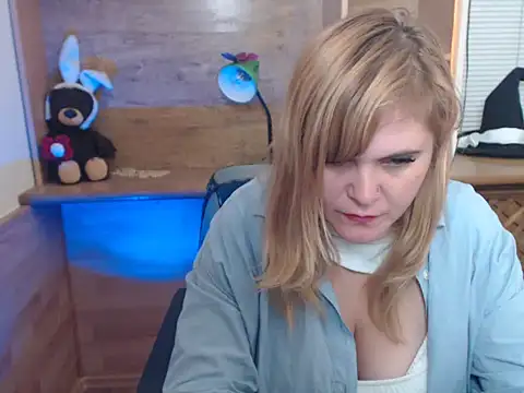 DaniellaKiss online show from 10.09.25