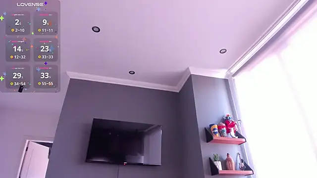 Snapshot of jessica_tenderly chatting on 12.21.25 jessica tenderly online show from 12.21.25