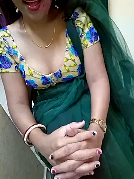 Snapshot of Roja-Telugu777 chatting on 03.08.25 Roja-Telugu777 online show from 03.08.25