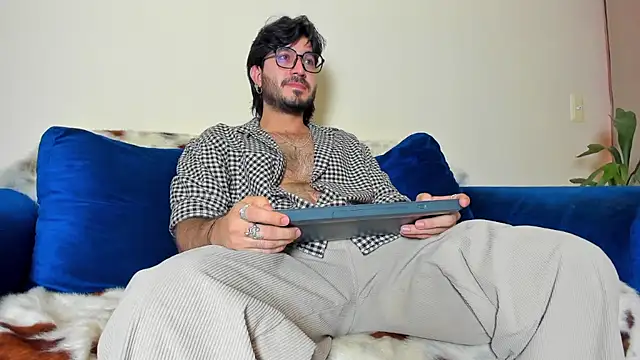 Ackerman Eren  online show from 01.30.25