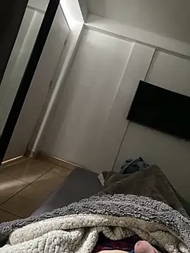 Snapshot of becal chatting on 11.29.25 becal online show from 11.29.25