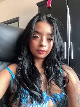 Laura fernandezII online show from 02.11.25