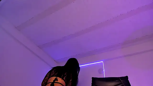 Laura fernandezII online show from 09.19.25