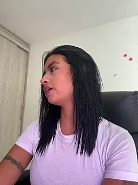 Laura fernandezII online show from 06.22.26
