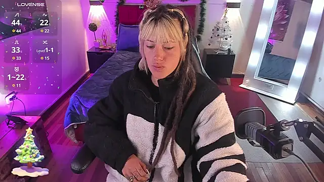 Snapshot of _sharlotte777 chatting on 01.03.25 sharlotte777 online show from 01.03.25