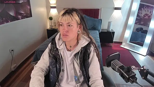 Snapshot of _sharlotte777 chatting on 01.24.25 sharlotte777 online show from 01.24.25