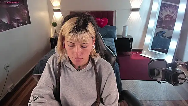 Snapshot of _sharlotte777 chatting on 01.25.25 sharlotte777 online show from 01.25.25