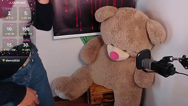 Snapshot of _sharlotte777 chatting on 01.28.25 sharlotte777 online show from 01.28.25