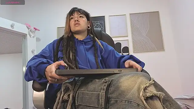 Snapshot of _sharlotte777 chatting on 09.24.25 sharlotte777 online show from 09.24.25