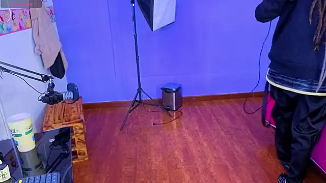 Snapshot of _sharlotte777 chatting on 10.14.25 sharlotte777 online show from 10.14.25