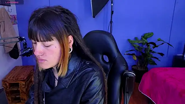 Snapshot of _sharlotte777 chatting on 10.16.25 sharlotte777 online show from 10.16.25