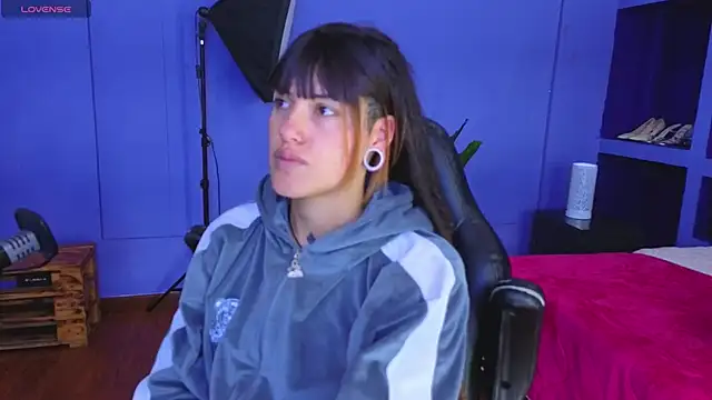 Snapshot of _sharlotte777 chatting on 10.17.25 sharlotte777 online show from 10.17.25