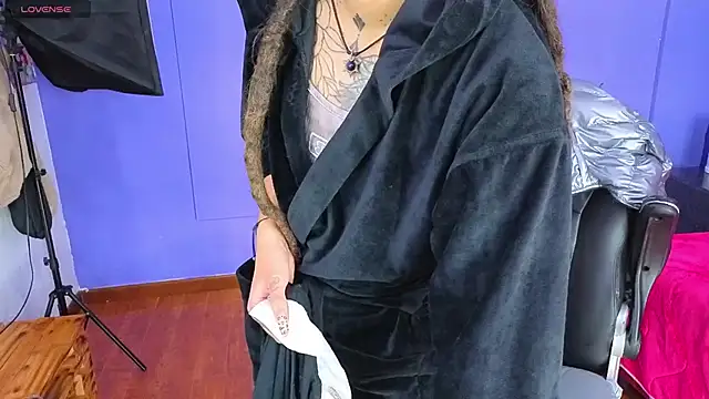 Snapshot of _sharlotte777 chatting on 10.25.25 sharlotte777 online show from 10.25.25