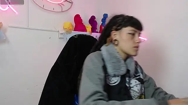 Snapshot of _sharlotte777 chatting on 11.24.25 sharlotte777 online show from 11.24.25