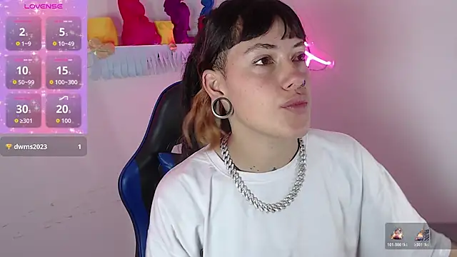 Snapshot of _sharlotte777 chatting on 12.01.25 sharlotte777 online show from 12.01.25