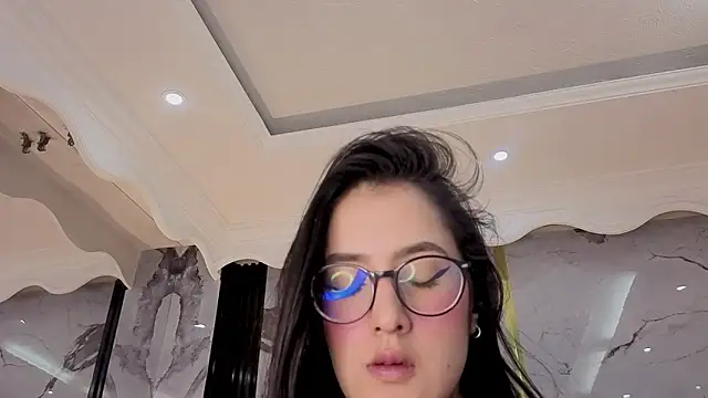 Snapshot of Princess_Violett chatting on 07.21.26 Princess Violett online show from 07.21.26