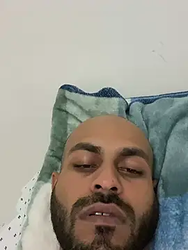 Snapshot of islandvybee55 chatting on 12.11.24 islandvybee55 online show from 12.11.24