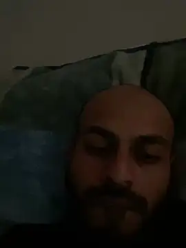 Snapshot of islandvybee55 chatting on 12.15.24 islandvybee55 online show from 12.15.24