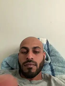 Snapshot of islandvybee55 chatting on 12.22.24 islandvybee55 online show from 12.22.24