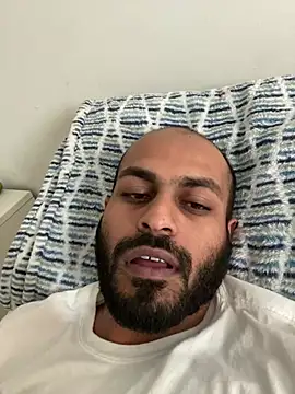 Snapshot of islandvybee55 chatting on 01.12.25 islandvybee55 online show from 01.12.25