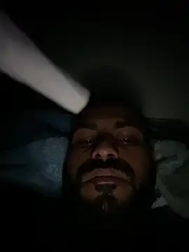 Snapshot of islandvybee55 chatting on 01.31.25 islandvybee55 online show from 01.31.25