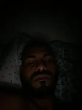 Snapshot of islandvybee55 chatting on 02.21.25 islandvybee55 online show from 02.21.25