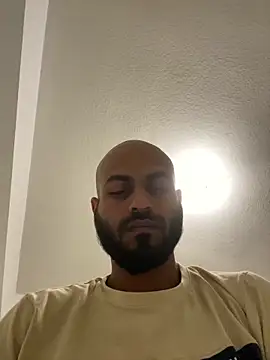 Snapshot of islandvybee55 chatting on 03.02.25 islandvybee55 online show from 03.02.25