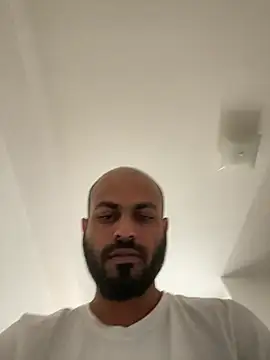 Snapshot of islandvybee55 chatting on 03.09.25 islandvybee55 online show from 03.09.25