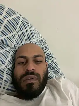 Snapshot of islandvybee55 chatting on 03.10.25 islandvybee55 online show from 03.10.25