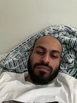 Snapshot of islandvybee55 chatting on 03.15.25 islandvybee55 online show from 03.15.25