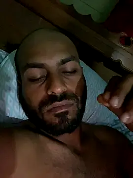 Snapshot of islandvybee55 chatting on 09.12.25 islandvybee55 online show from 09.12.25