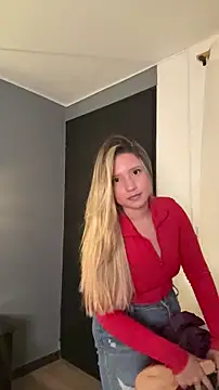 MiaPetit  online show from 12.17.25