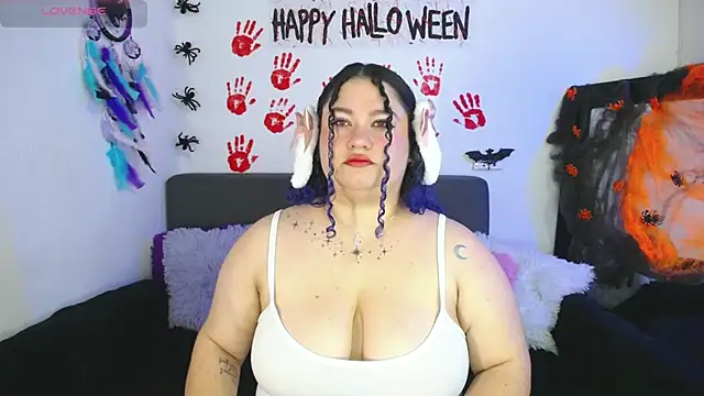 Snapshot of lunitaa0 chatting on 10.02.25 lunitaa0 online show from 10.02.25