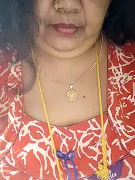 Snapshot of tamilthanushri chatting on 11.14.25 tamilthanushri online show from 11.14.25