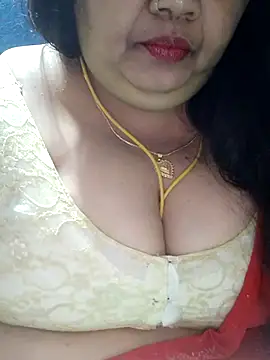 Snapshot of tamilthanushri chatting on 11.18.25 tamilthanushri online show from 11.18.25