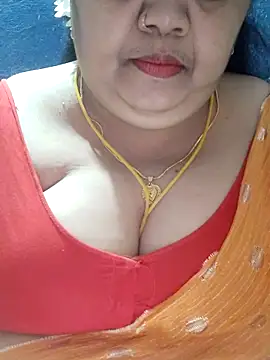 Snapshot of tamilthanushri chatting on 11.22.25 tamilthanushri online show from 11.22.25