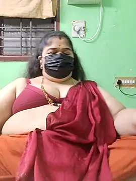 Snapshot of tamilthanushri chatting on 07.12.26 tamilthanushri online show from 07.12.26