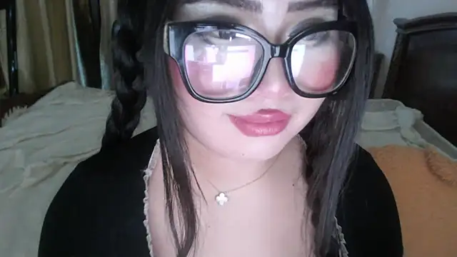 cutie sakura online show from 03.01.25