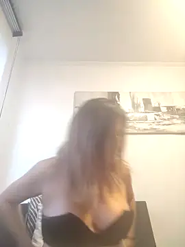 Latiinvenushot online show from 11.09.25