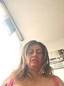 Latiinvenushot online show from 11.12.25